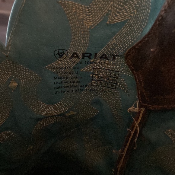 Women’s 6.5B cowboy boots by Ariat - Picture 7 of 7